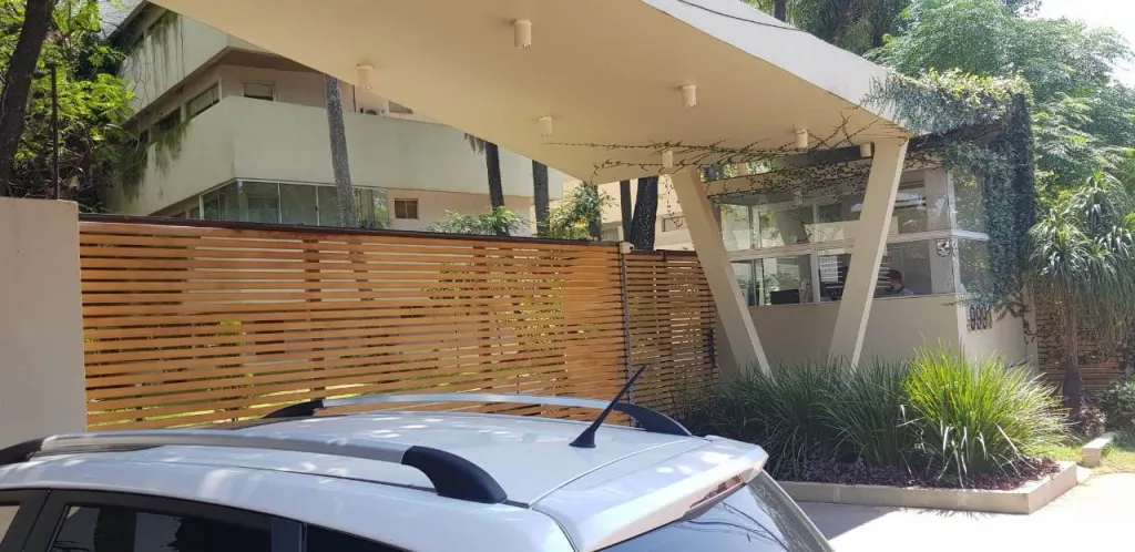 BALKONIA: 2 LUJOSÍSIMOS DEPTOS, FINAMENTE AMOBLADOS, 3 DORMIT, JARDIN, PISCINA, ALTA SEG. — foto 2