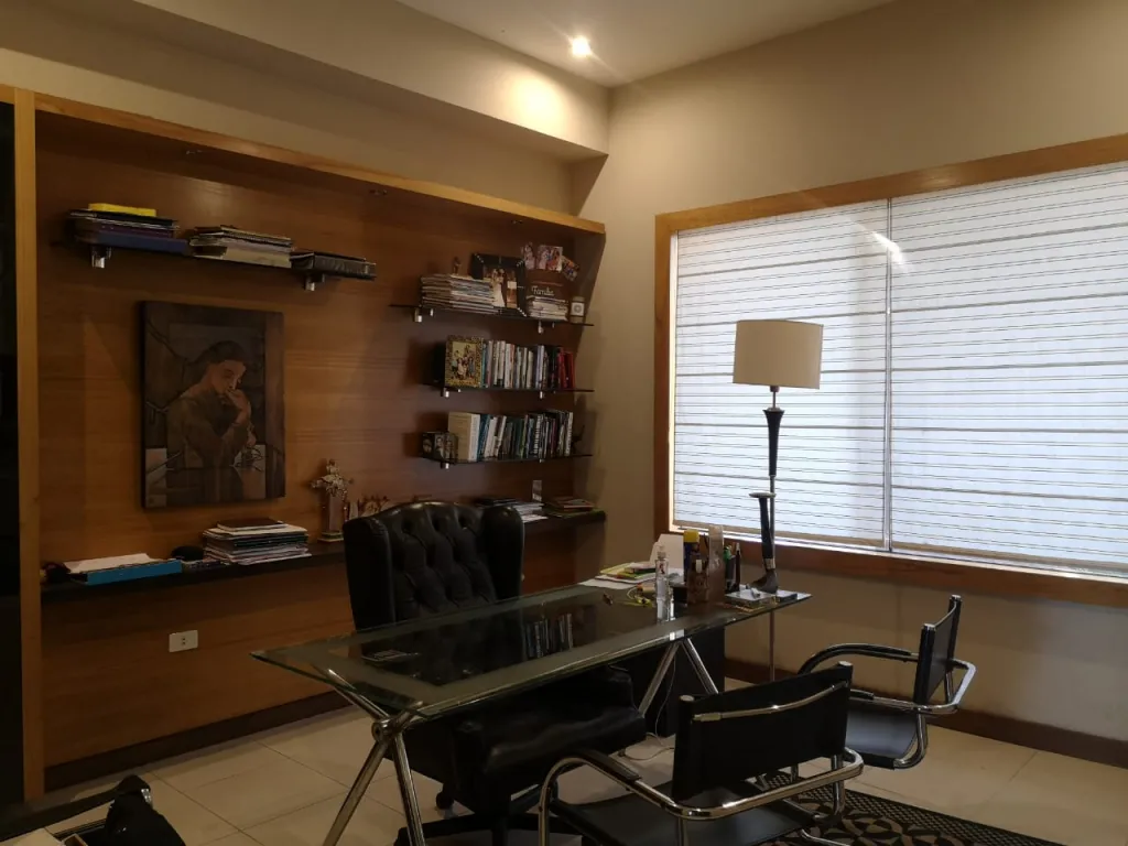 MBURUCUYÁ: 888M2, FINISIMA RESIDENCIA, 4 DORMITORIOS, GRAN JARDÍN, PISCINA, 850.000 USD. — foto 3