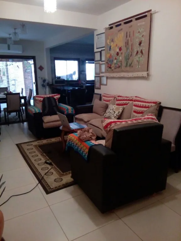 VENDO DUPLEX BARRIO RESIDENCIAL VILLA ADELA DE LA CIUDAD DE LUQUE — foto 2