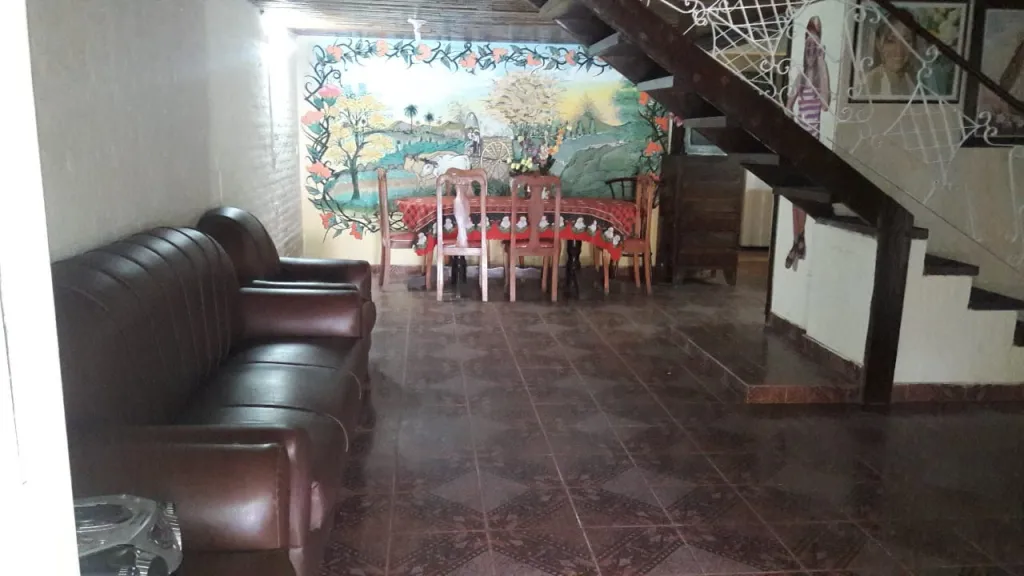 HERMOSA CASA EN FERNANDO DE LA MORA ZONA NORTE — foto 3