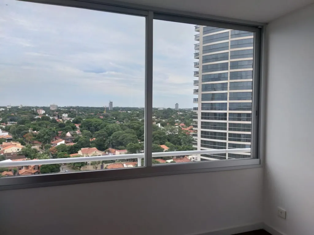 VENDO EN SKY TOWER EXCLUSIVO DEPTO — foto 3
