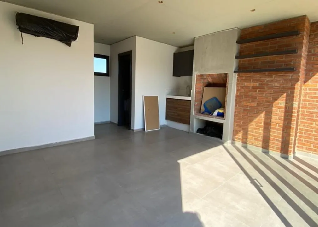 EN VENTA! TRIPLEX DE LUJO EN BARRIO YCUA SATI — foto 2