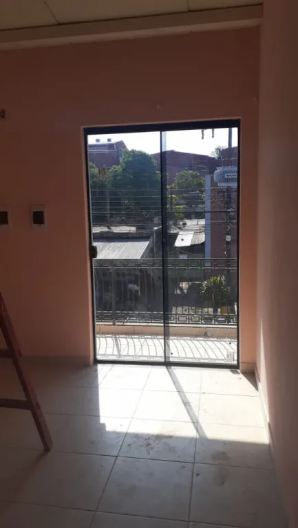DEPARTAMENTO EN EL CENTRO DE LUQUE — foto 2