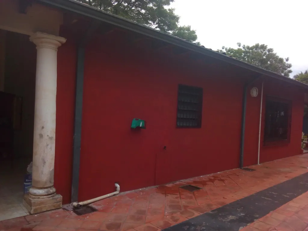 VENDO UNA HERMOSA CASA A POCAS CUADRAS DEL CENTRO DE SAN LORENZO — foto 2