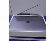 Apple Macbook pro 15 touchbar (i7 2,9ghz, 1tb ssd, 16gb ram, radeon 460) 2016 + AppleCare