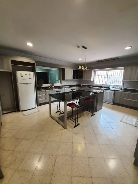 VILLA MORRA: SUPER RESIDENCIA, 6 DORMIT, CANCHA TENIS, 1.815 M2 JARDIN — foto 3