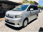 TOYOTA VOXY - REC IMPORT - AÑO 2008 - FULL EQUIPO - ANTAR AUTOMOTORES