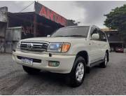 VENDO TOYOTA LANDCRUISER VX - AÑO 2000 - POCO USO - UNICO EN SU ESTADO - ANTAR AUTOMOTORES