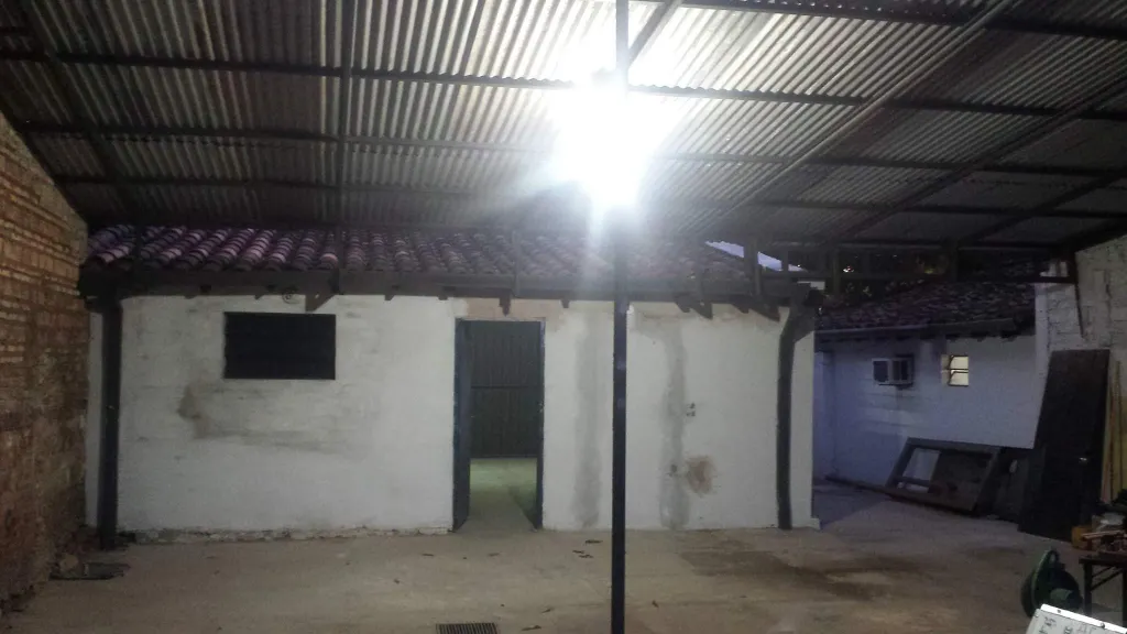 VENDO DEPOSITO EN EL CENTRO DE CAACUPE A 2 CUADRAS DE LA BASILICA — foto 3