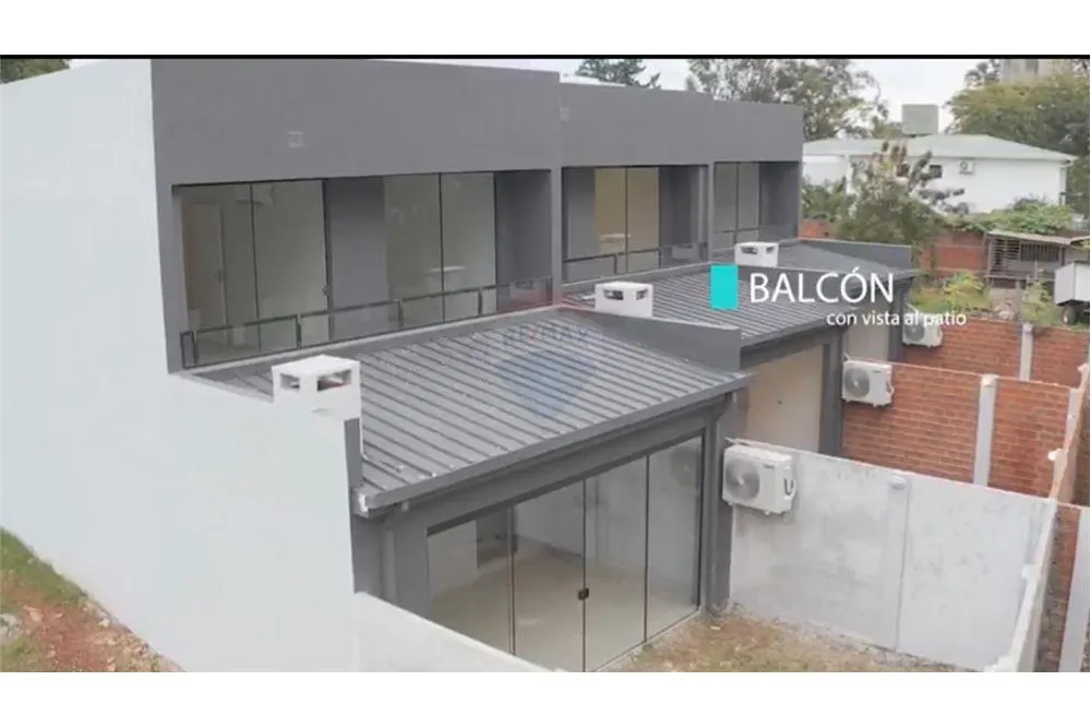 DUPLEX Nº 3 EN BARRIO SAN FRANCISCO. Cuenta con 3 habitaciones y 3 baños. — foto 2