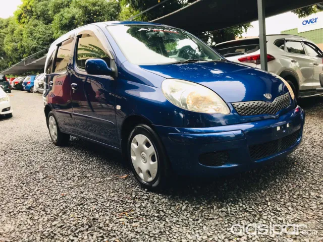 Toyota Funcargo 2003 — foto 2