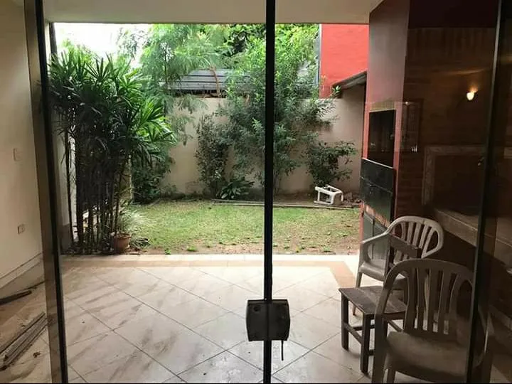 VENDO CASA EN ASUNCION ZONA PRIMER PRESIDENTE — foto 2