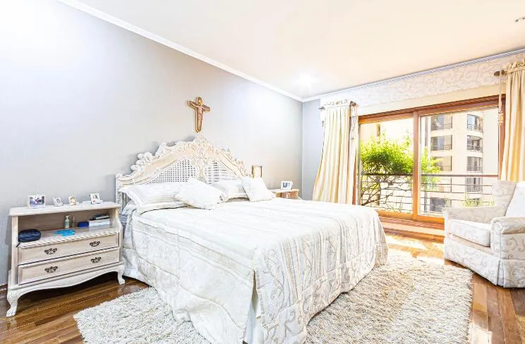 En venta elegante y amplio departamento de categoría con 3 suites en edificio Santa Teresa — foto 3