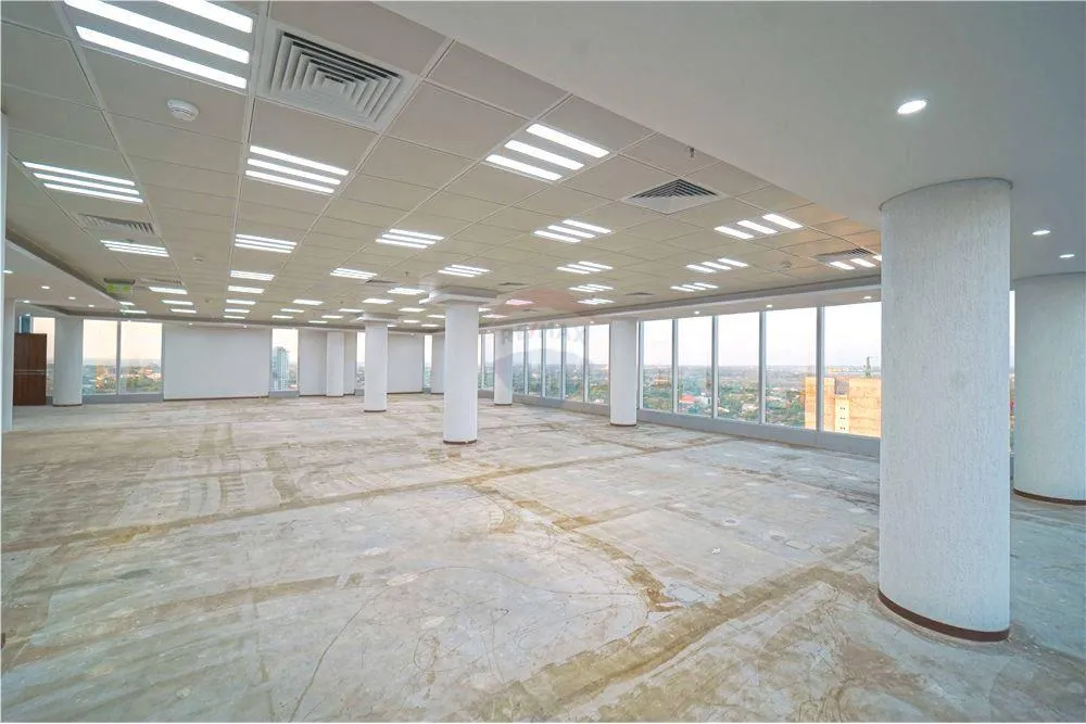 PISO ALTO CORPORATIVO, AV. AVIADORES DEL CHACO 925,000 USD — foto 2