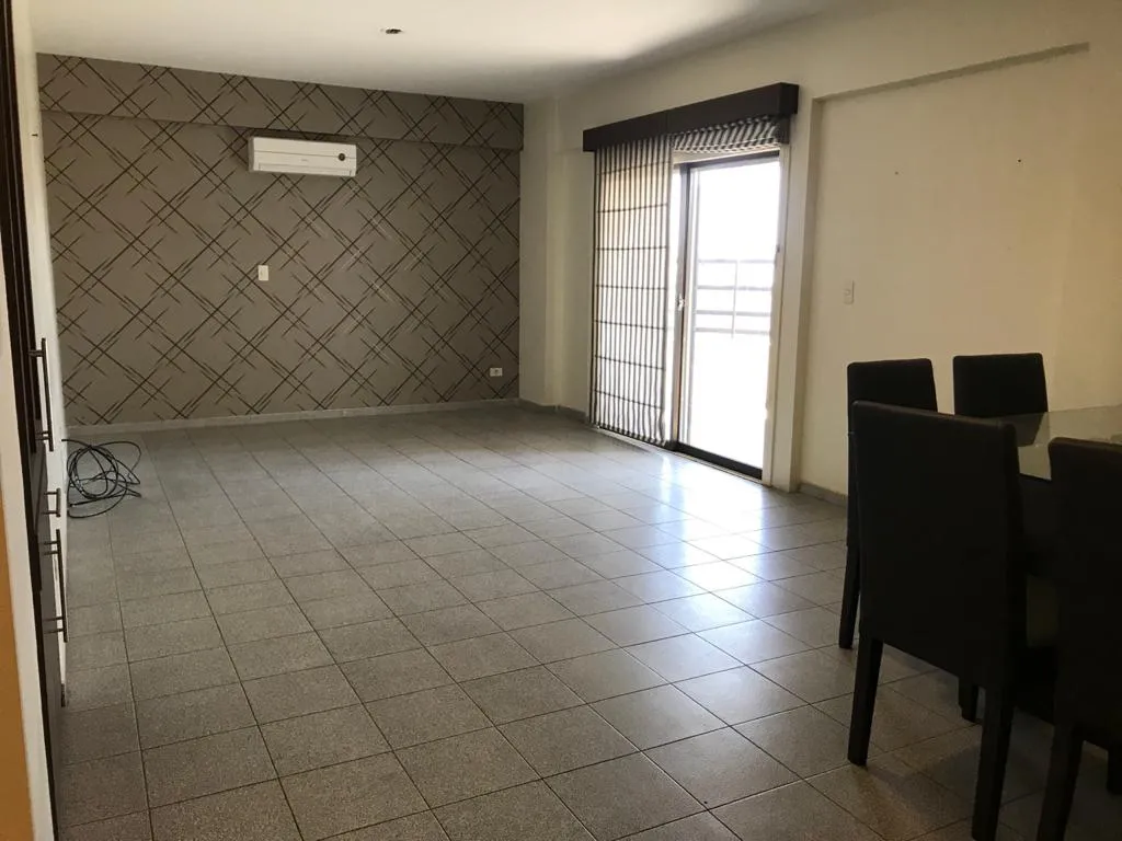 VENDO DEPARTAMENTO DE 168M2 CON 3 HABITACION A 3 CUADRAS DE COLON — foto 3