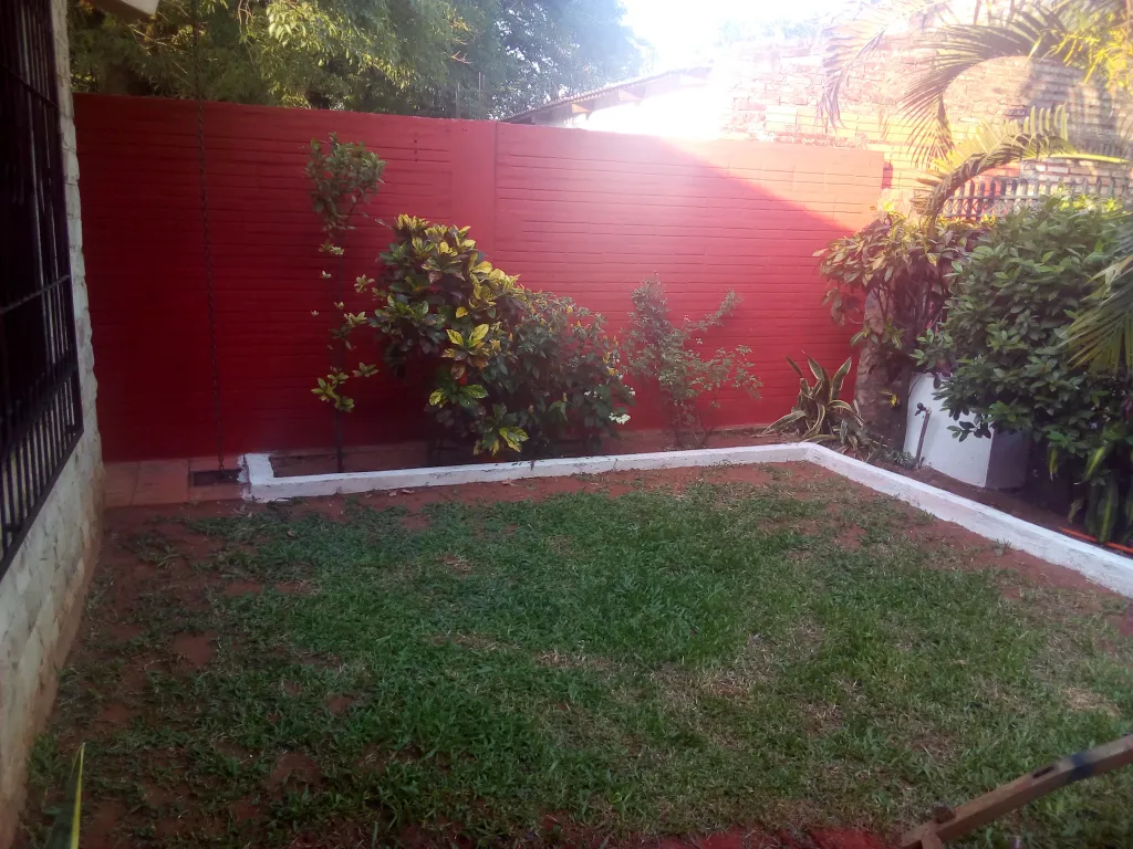OFERTO,,,, CASA EN SAN LORENZO CERCA DEL CENTRO DE SAN LORENZO — foto 2