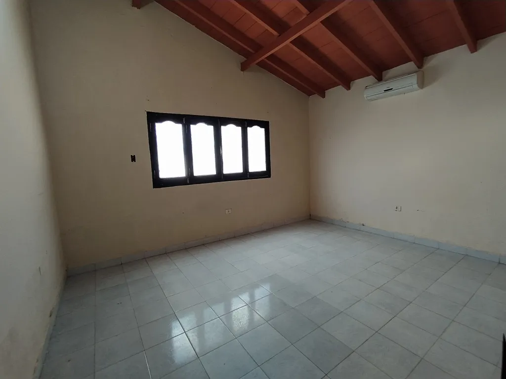 En venta bella residencia en Mariano Roque Alonso zona Shopping Mariano — foto 2