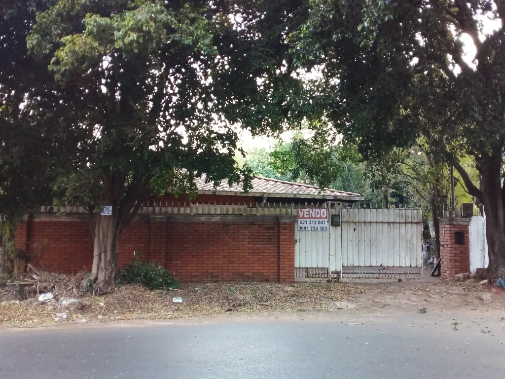 VENDO CASA EN SAN LORENZO, BARRIO LUCERITO 761 M2 — foto 2