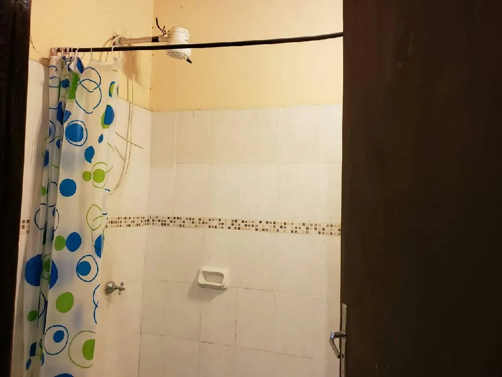 A PASOS DE UNIVERSIDAD AMERICANA Y UNIDA — foto 3