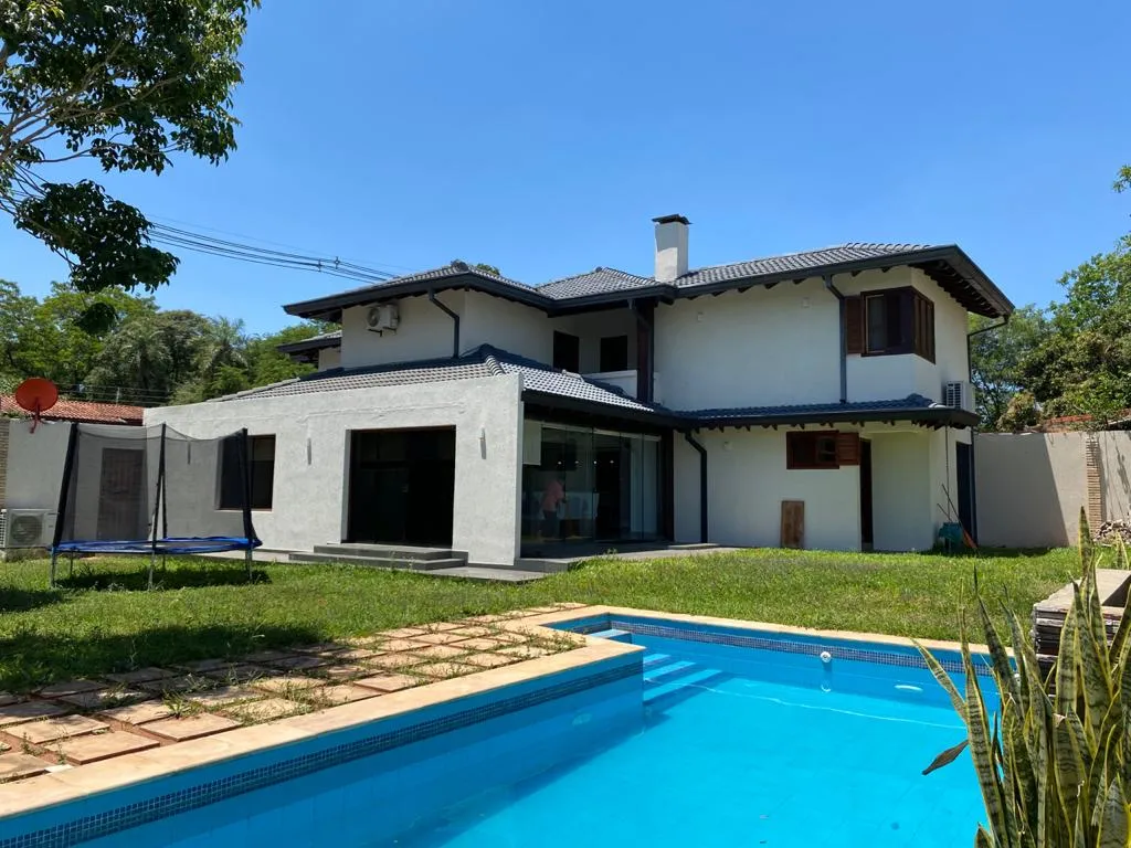 Espectacular residencia a pasos del colegio sek Lambare — foto 2