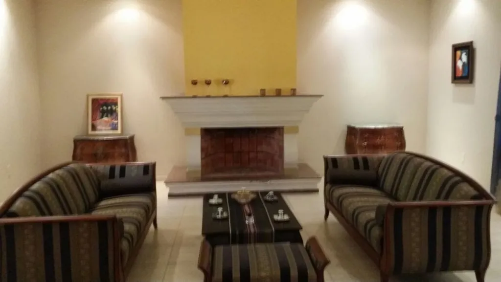 HERMOSA RESIDENCIA EN EL YACHT — foto 2
