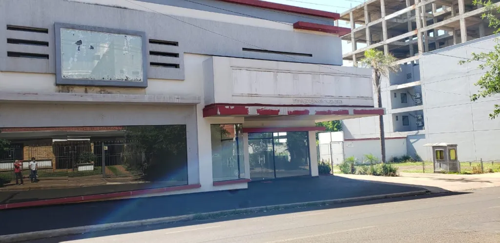 ALQUILO LOCAL COMERCIAL EN EL CENTRO DE ENCARNACIÓN!!! — foto 2