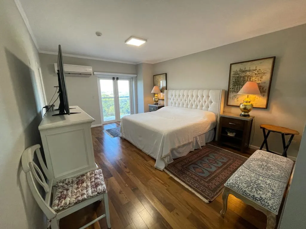 Vendo Departamento sobre Avda España con vista al Río Paraguay — foto 3