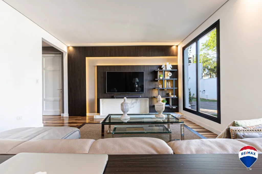 VENDO RESIDENCIA EN MARIANO ROQUE ALONSO — foto 3