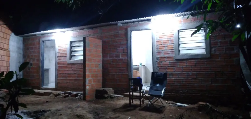 Alquilo piezas a estrenar con baño independiente — foto 3