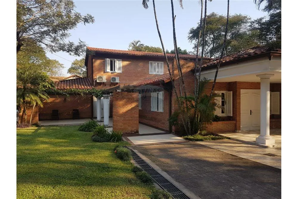 CASA QUINTA CON GRAN PARQUE BARRIO REPUBLICANO 870,000 USD — foto 2