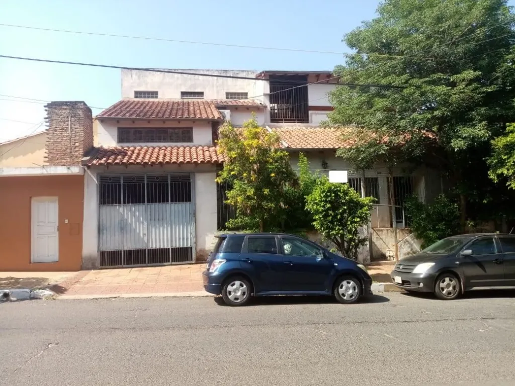 VENDO CASA EN ASUNCION ZONA UNIVERSIDAD AMERICANA COD 3305 — foto 2