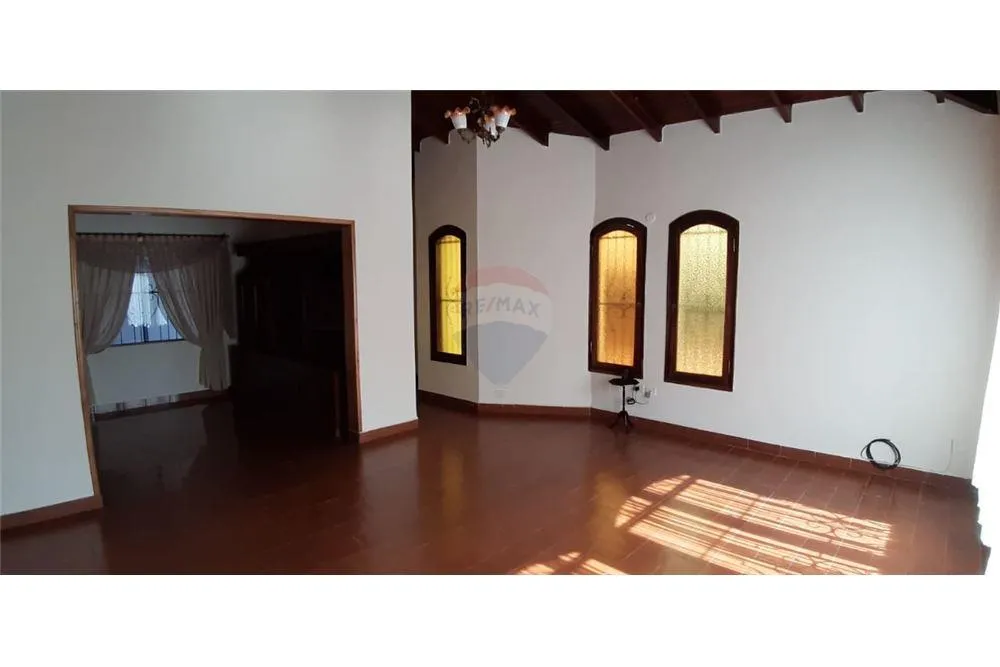 Vendo residencia con piscina. Cuenta con 3 habitaciones y 3 baños. — foto 3