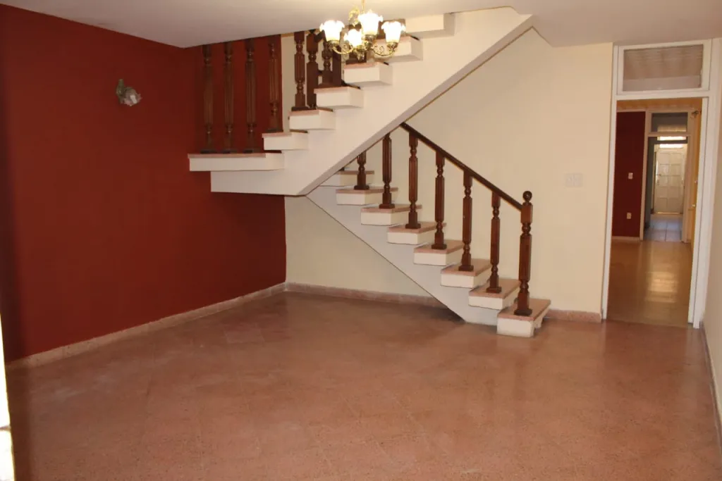 VENDO CASA EN BARRIO SAJONIA — foto 2