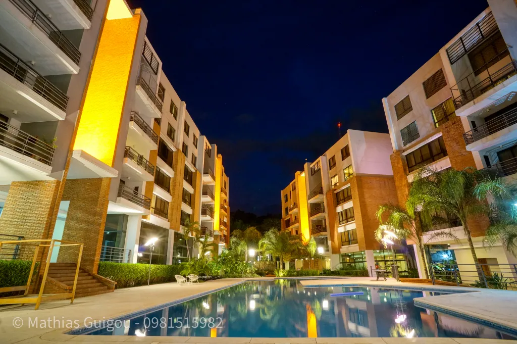 Departamento de 2 Dormitorios - CONDOMINIO PARQUE PERON — foto 2