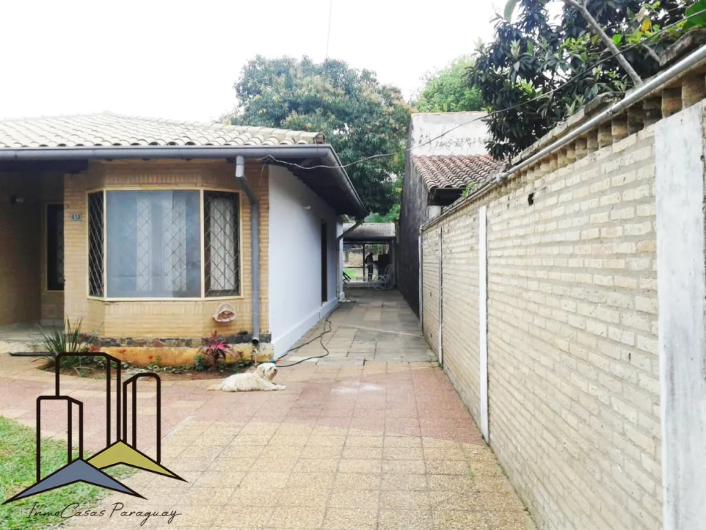 Vendemos Hermosa casa en Loma Pyta - Barrio San Blas — foto 2