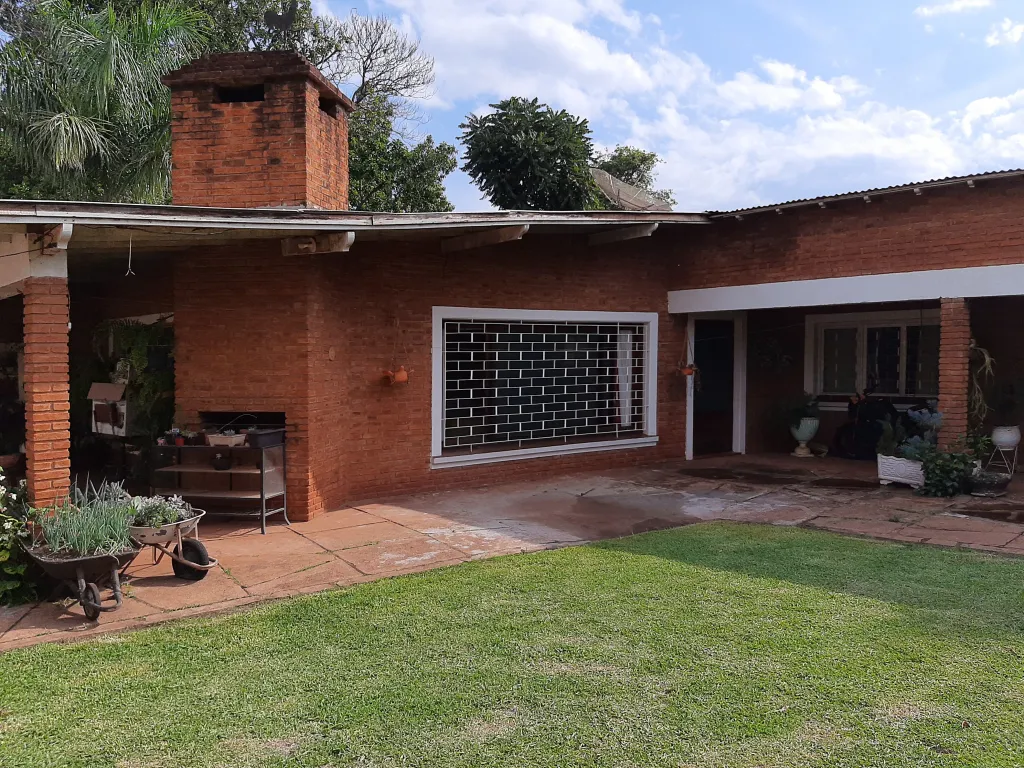 VENDO HERMOSA RESIDENCIA ESTILO COLONIAL EN LOCAL PRIVILEGIADO DE P.J.C. — foto 3
