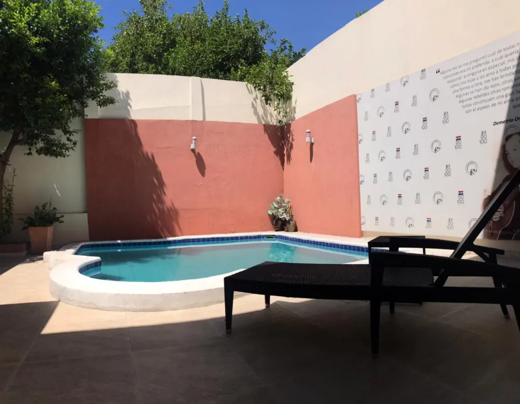VENDO CASA EN BARRIO NAZARETH ENTRE MEDICOS DEL CHACO Y RCA ARGENTINA — foto 2
