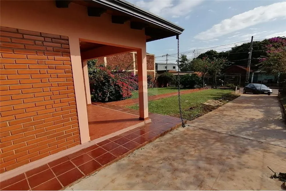 Vendo casa en zona residencial y comercial: 4 habitaciones y 3 baños. — foto 3