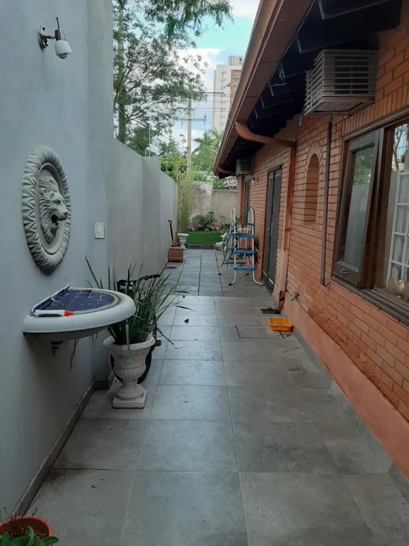 vendo casa en esquina de Sajonia - Asunción — foto 2