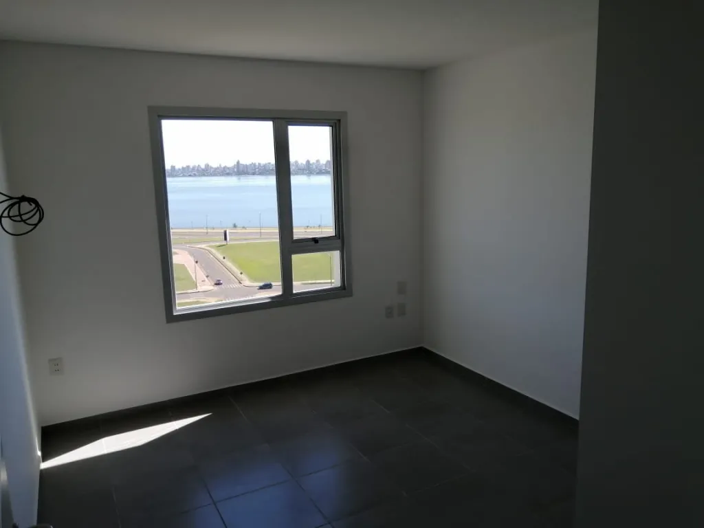 VENDO HERMOSOS DPTO FRENTE A LA PLAYA SAN JOSE - ENCARNACION — foto 2