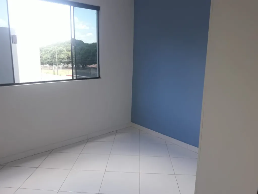 VENDO HERMOSO DUPLEX EN LAMBARE ZONA DEL YACHT COD 2725 — foto 2