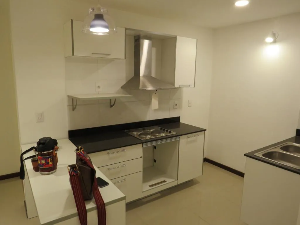 Vendo hermoso departamento en Barrio San Vicente con renta. Cod JL — foto 3