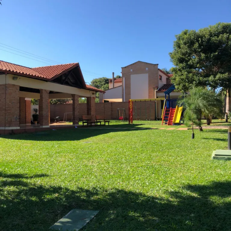 VENDO HERMOSA CASA EN LUQUE - BARRIO CERRADO — foto 3