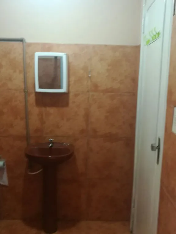 Alq.hab.en casa de familia — foto 2