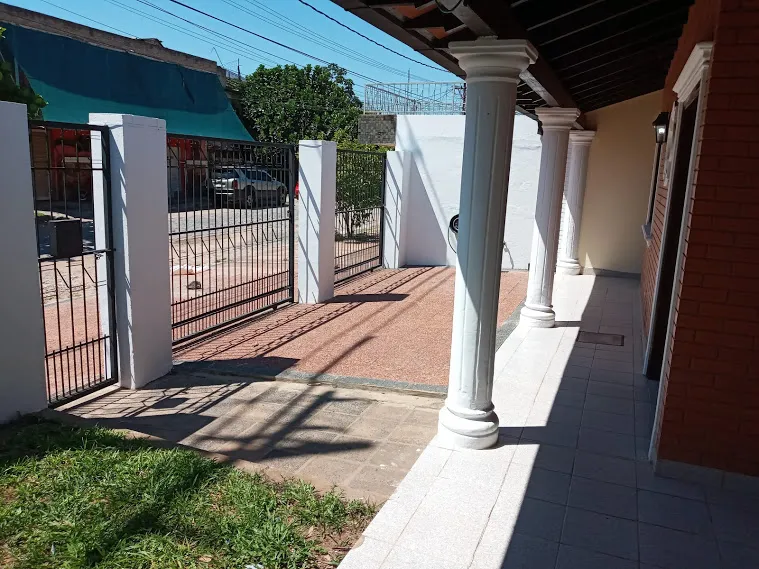 💥 IMPECABLE CASA para Vivienda u Oficina, ALQUILO EN Barrio YCUÁ SATÍ!!💥 — foto 2