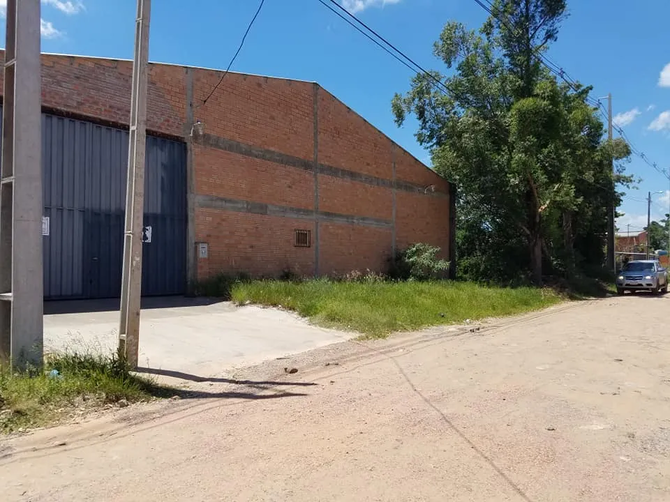 Mariano Roque Alonso alquilo Deposito, superficie 888 m2 de construcción. — foto 2