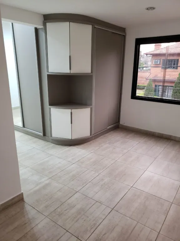 ALQUILO RESIDENCIA SIN MUEBLES. ZONA PRIMER PRESIDENTE — foto 2