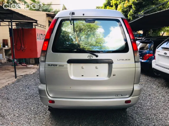 Toyota Noah 2001 — foto 6