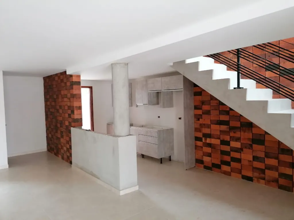 HERMOSO DUPLEX A ESTRENAR EN LUQUE — foto 2