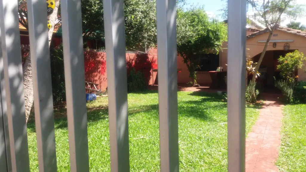 Con título e impuestos al día — foto 2